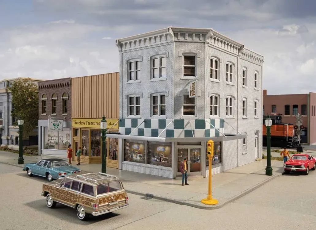 Walthers CornerStone 933-4044 - Merchant's Row VII - HO Scale Kit