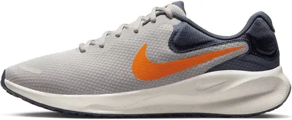 Nike Men's Revolution 7 Running Shoes