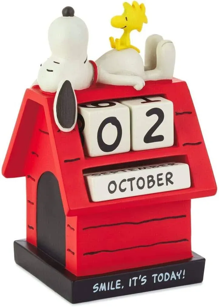 Snoopy Calendar figurine