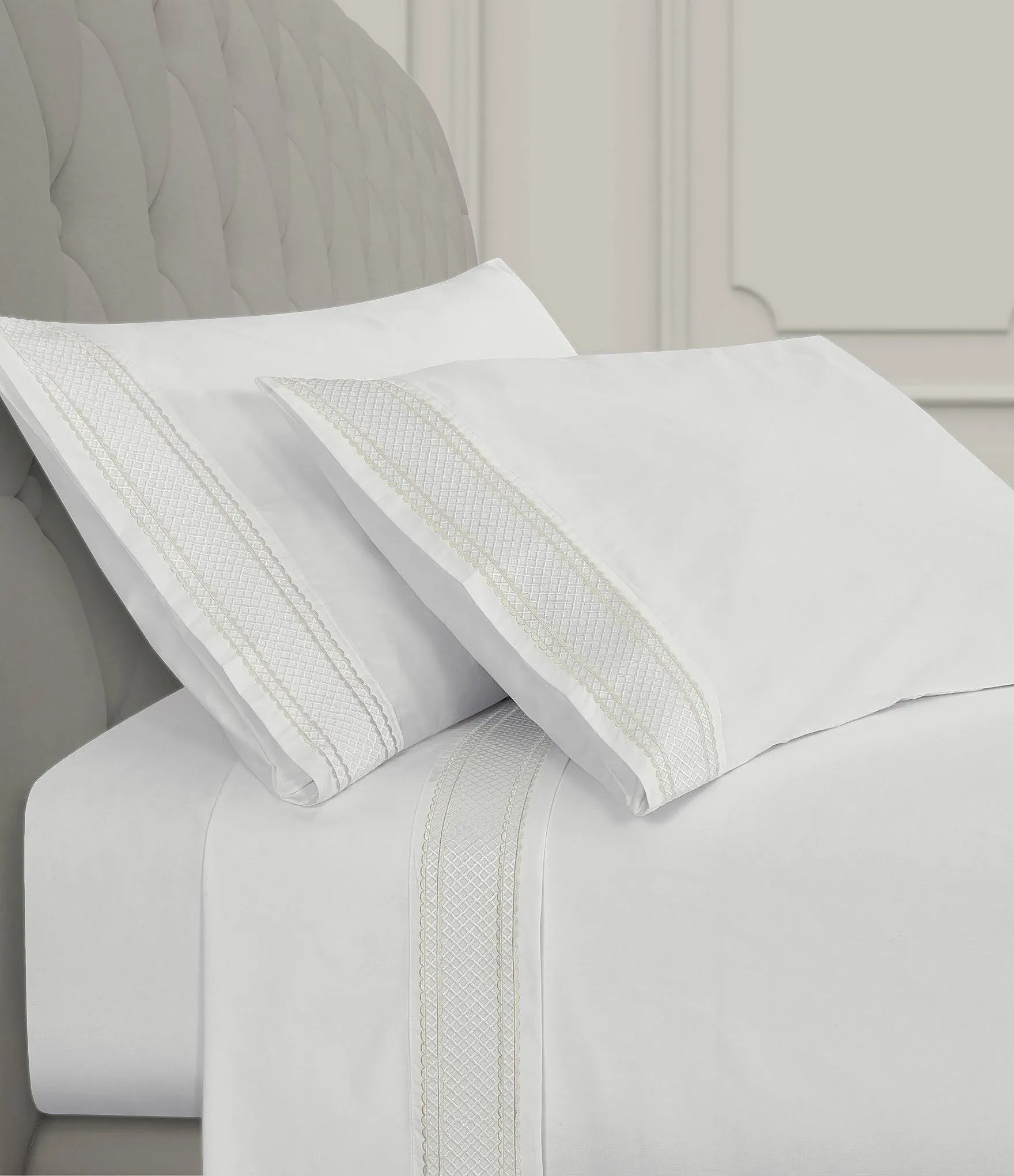 J. Queen New York Monarch Embroidered Sheet Set