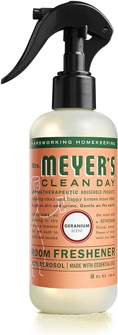 Mrs. Meyer's Clean Day Room Freshener Spray Bottle, Geranium Scent, 8 Fl oz (Pack of 1)