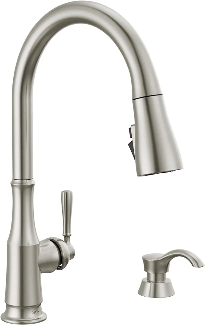 Delta Capertee : Single Handle Pull-Down Kitchen Faucet with Soap Dispenser and ShieldSpray Technology - Chrome