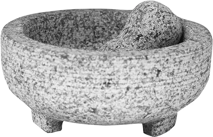 Vasconia 4-cup Granite Mortar and Pestle, Molcajete